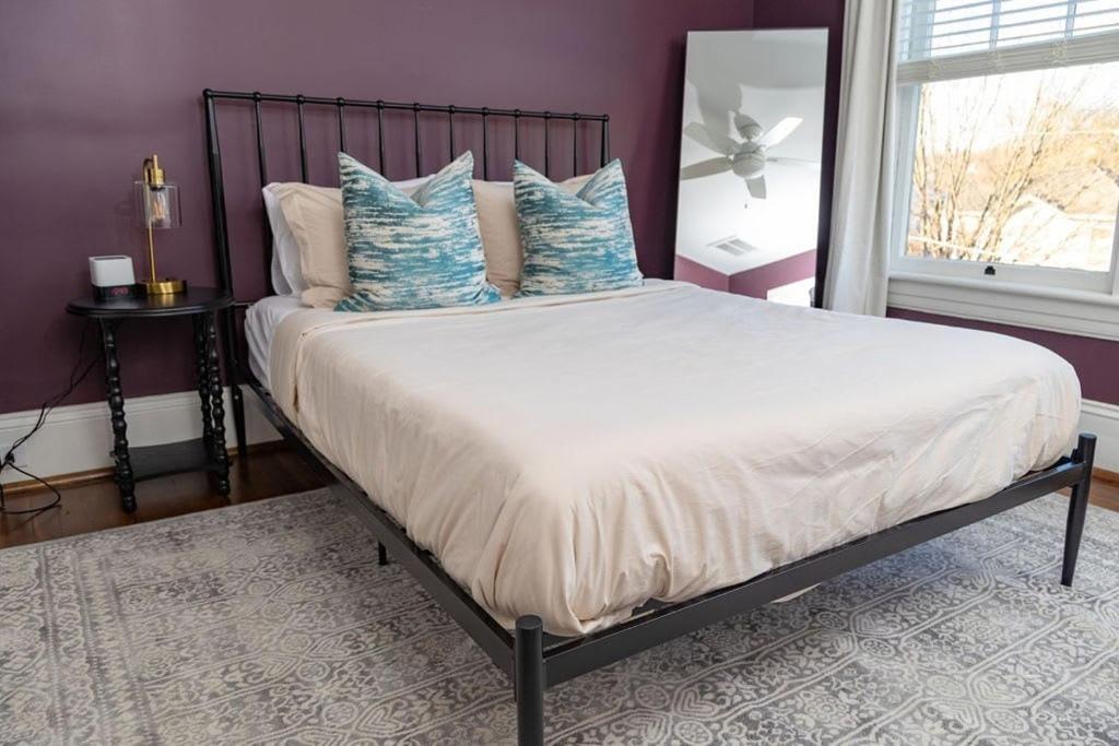 The Winona House - Boutique Hotel Near Downtown - Housity