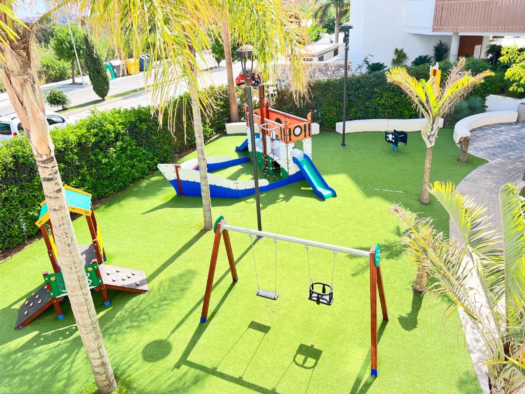 Herní místnost nebo prostor pro děti v ubytování PUSHE Playa Granada Beach&Golf 4