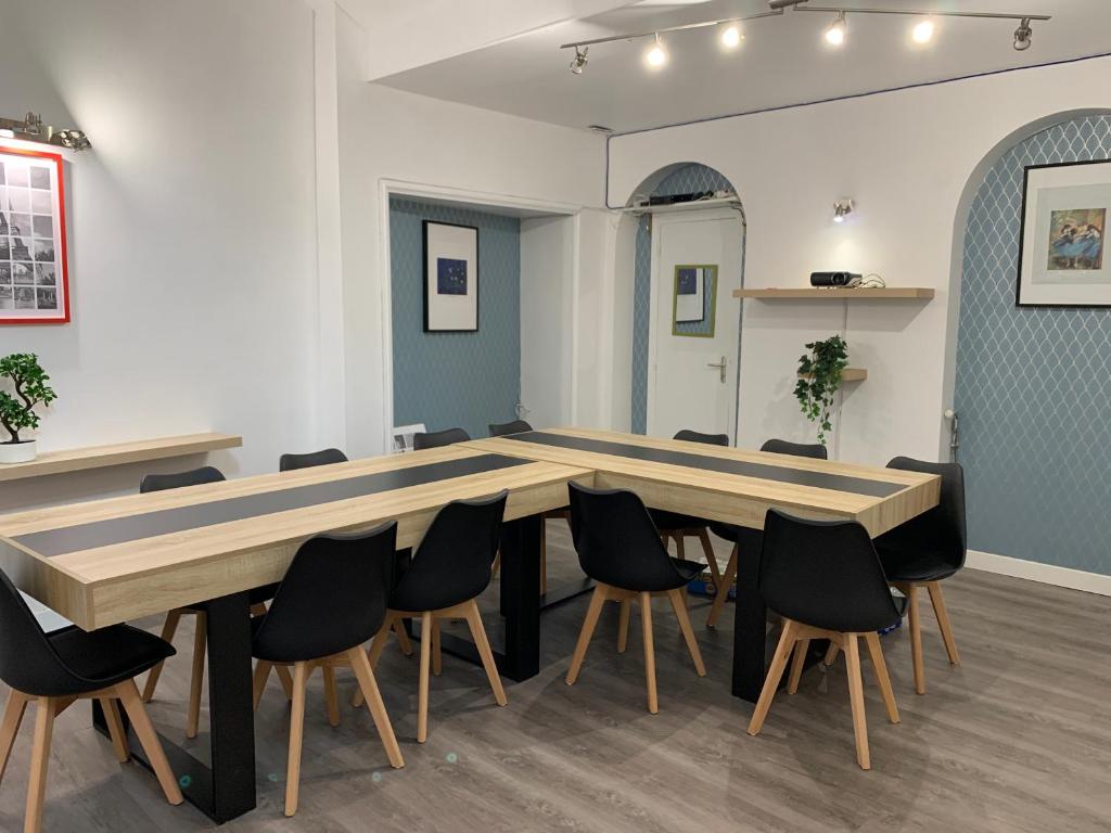 Alyss Saphir Cambronne Eiffel - Resim 18