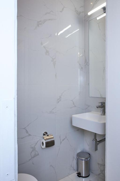 National Theatre Elegance Residence - 9