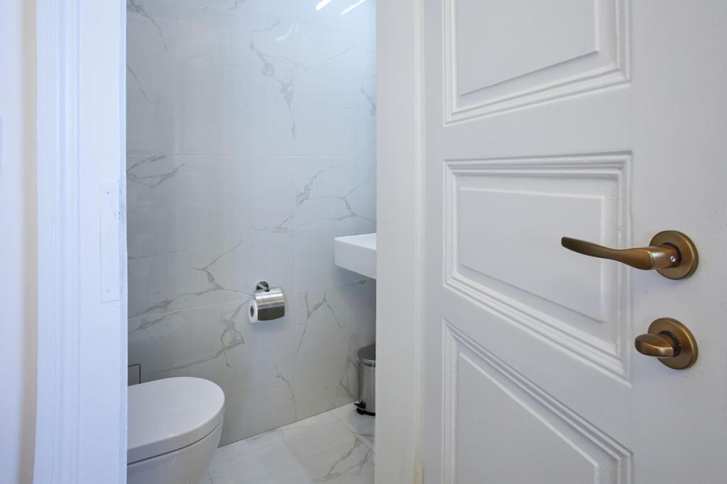 National Theatre Elegance Residence - 19