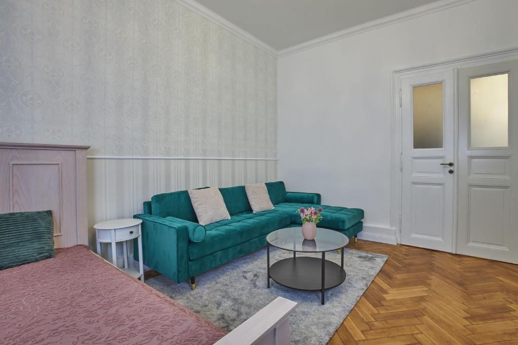 National Theatre Elegance Residence - 4