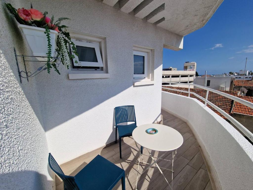 Kitieos Central Apts 100m From Finikoudes Beach