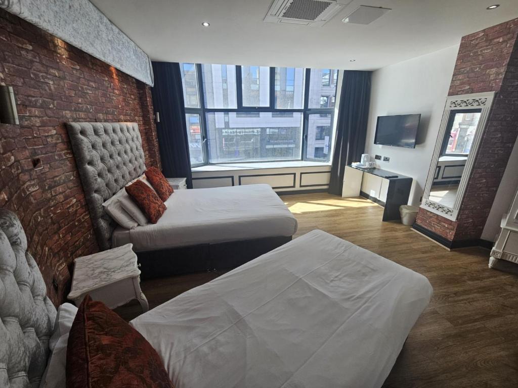 Print Works Hotel - Classic Triple Room