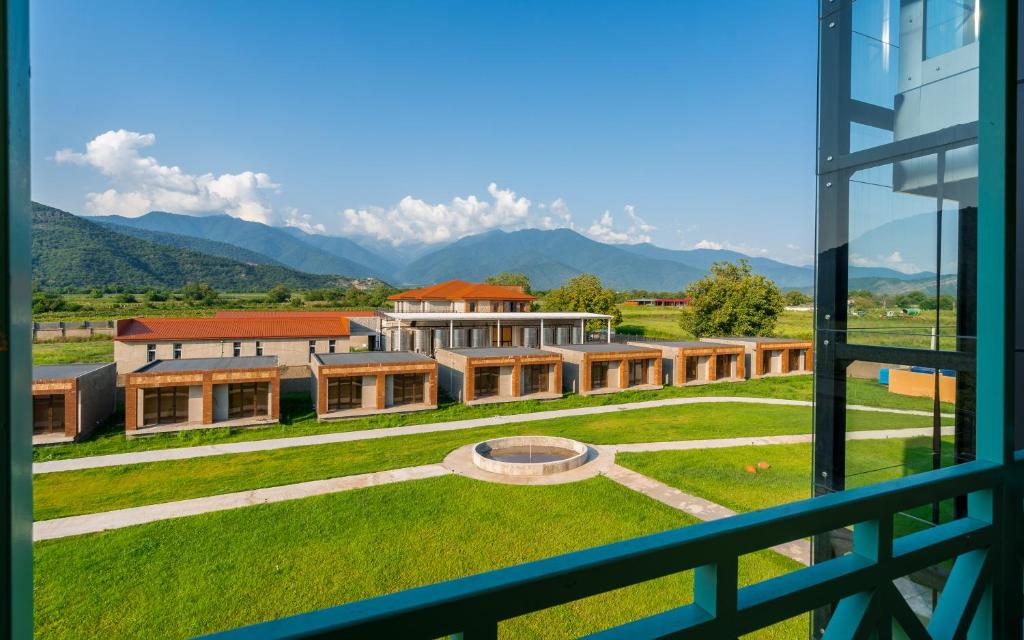 Nespecifikovaný výhled na hory nebo výhled na hory při pohledu z hotelu