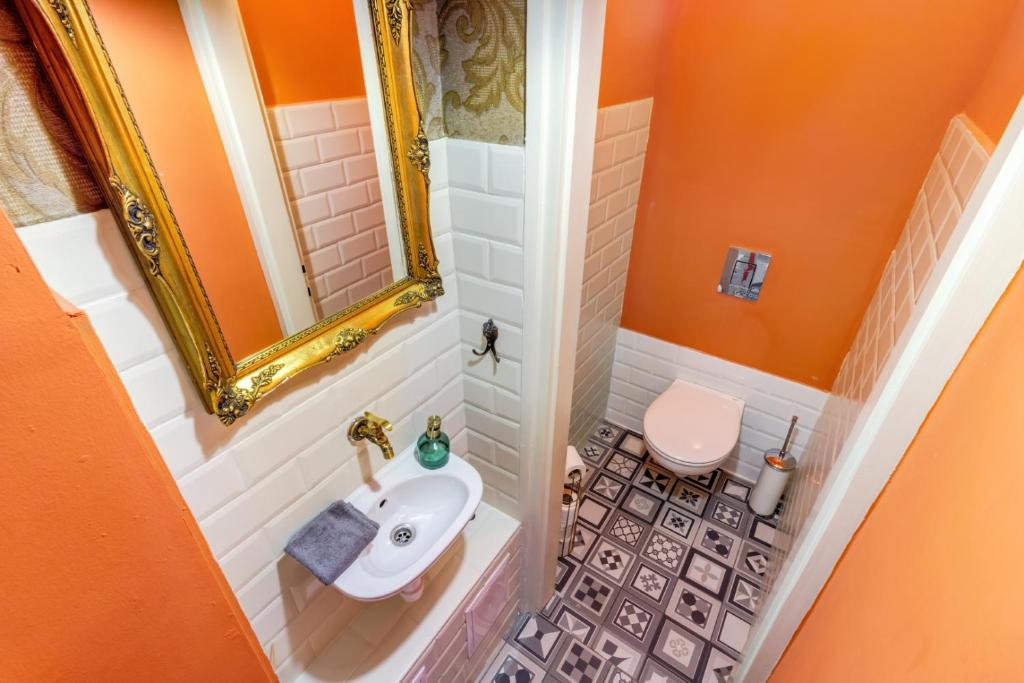 A bathroom at DONATICOEUR Residence