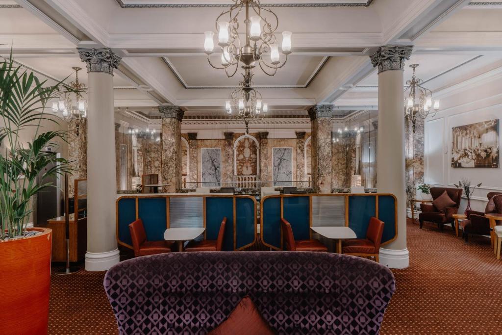Club Quarters Hotel Trafalgar Square, London photo