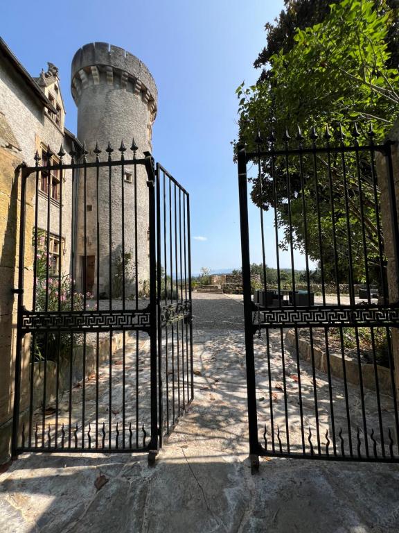 Fotografie z fotogalerie ubytování Chateau Mariande v destinaci Estancarbon