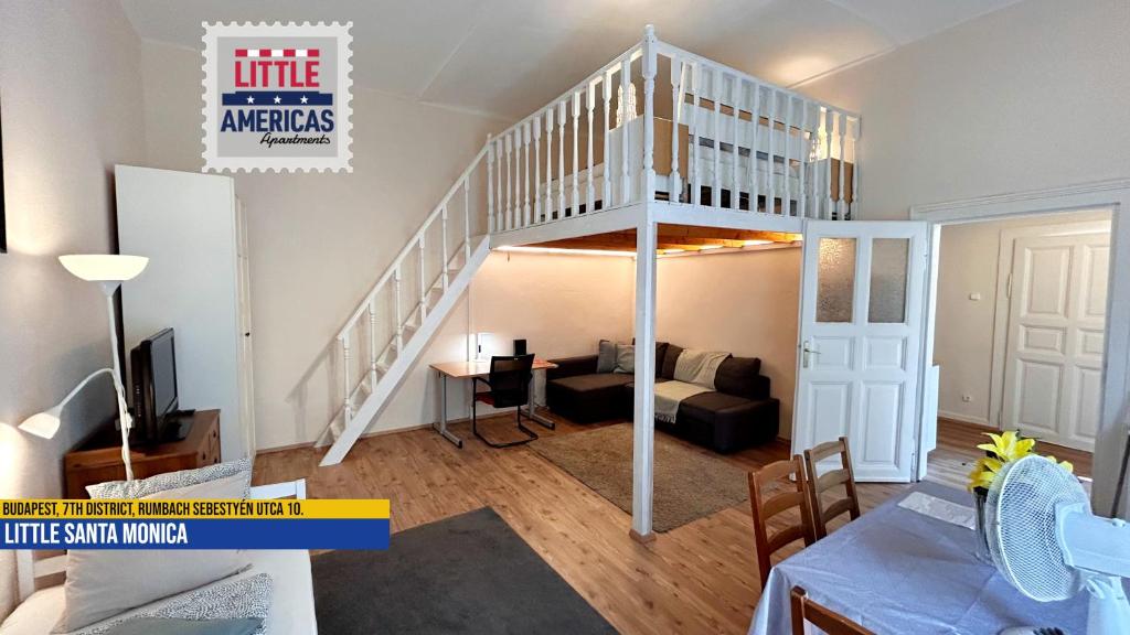A television and/or entertainment centre at Little Americas Metropolitan Apartments