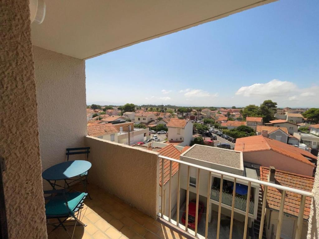 Balkón nebo terasa v ubytování Studio au centre de Canet Plage 1min à pied de la plage
