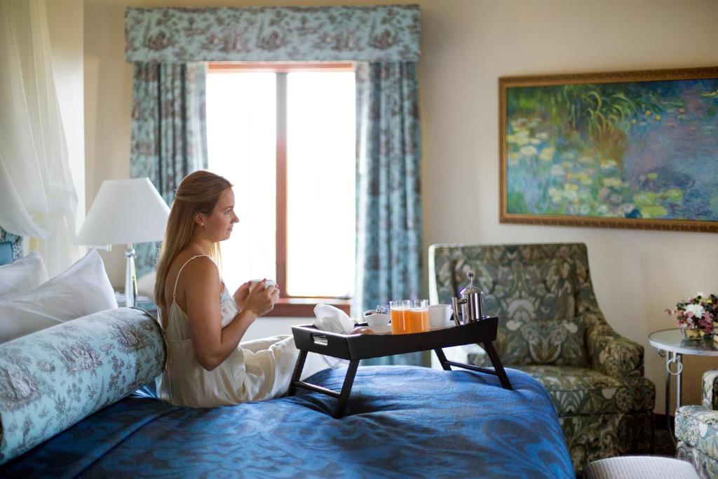Mirbeau Inn & Spa - Plymouth - Garden View Turret Suite King
