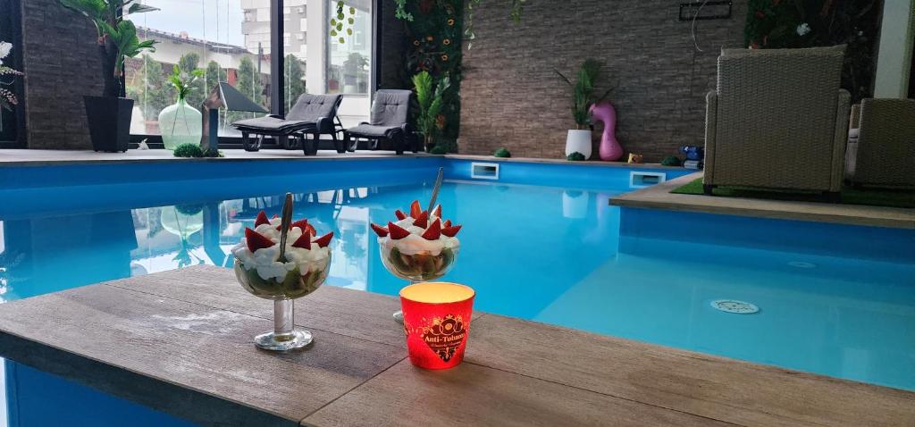 Bazén v ubytování Spa apartman zatvoreni bazen Maca nebo v jeho okolí