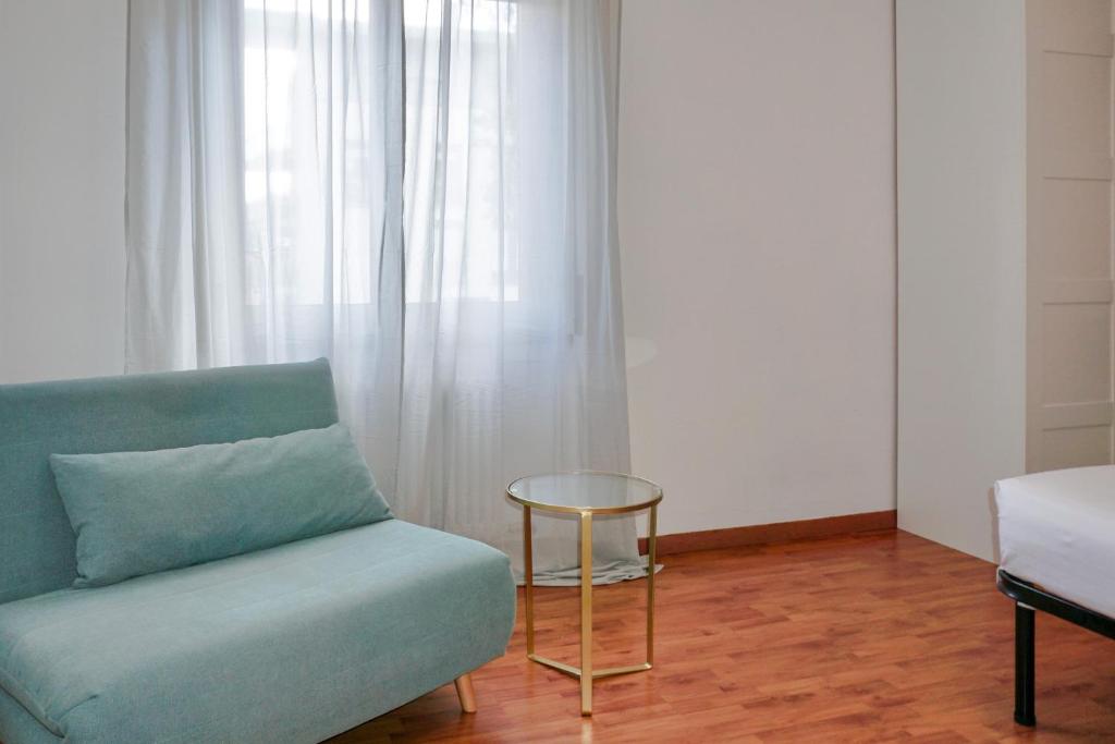 Posezení v ubytování Alloggio Confortevole a Vimercate - Wi-Fi e Parcheggio Inclusi