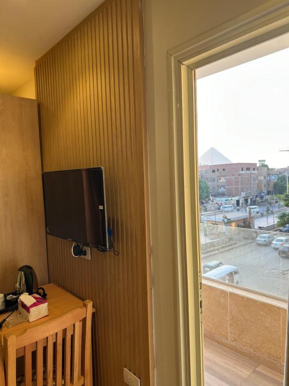 Nespecifikovaný výhled na hory nebo výhled na hory při pohledu z hotelu