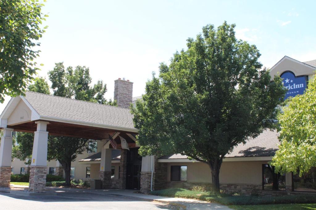 AmericInn by Wyndham Windsor Ft. Collins photo