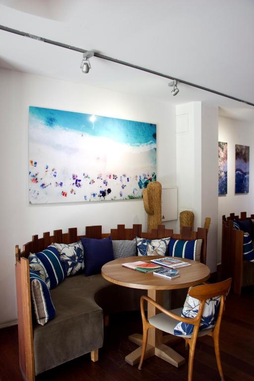 Posezení v ubytování Pearl Beach Hotel