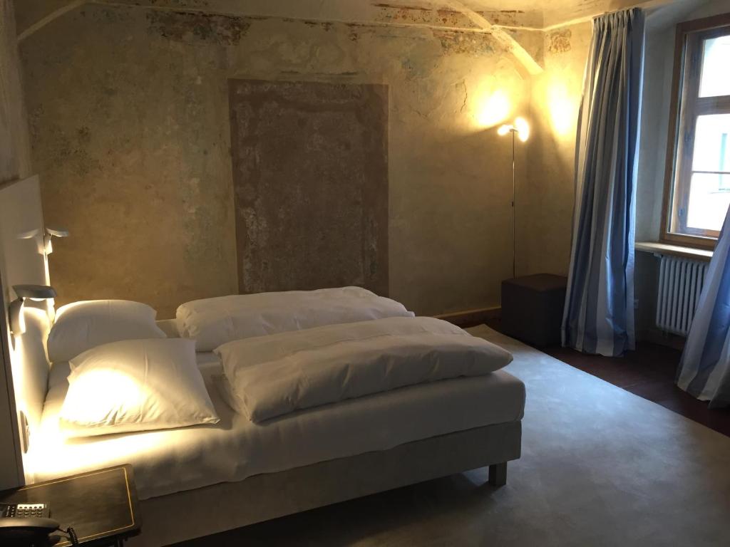 Postel nebo postele na pokoji v ubytování Hotel David an der Donau