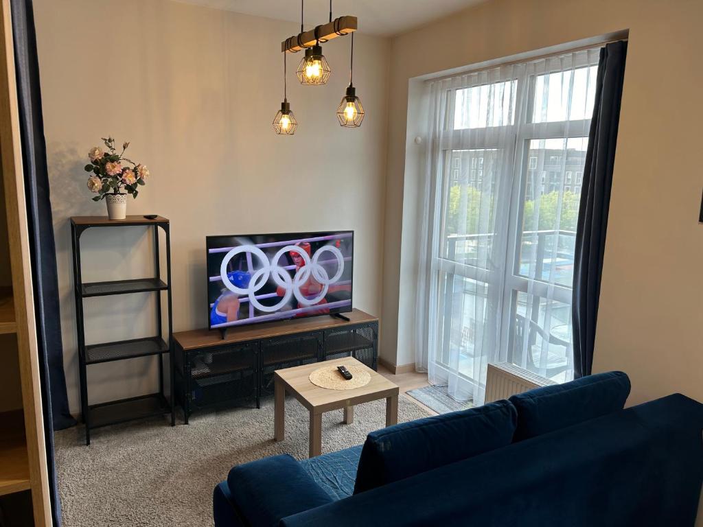 Your Home - Stylish Studio Apartment in Center, with Balcony & Self Check-in - Hizvo