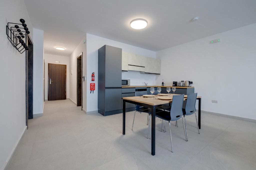 Wave Crest Holiday Apartments by Buena Vista - 8