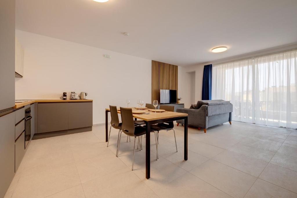 Wave Crest Holiday Apartments by Buena Vista - 9