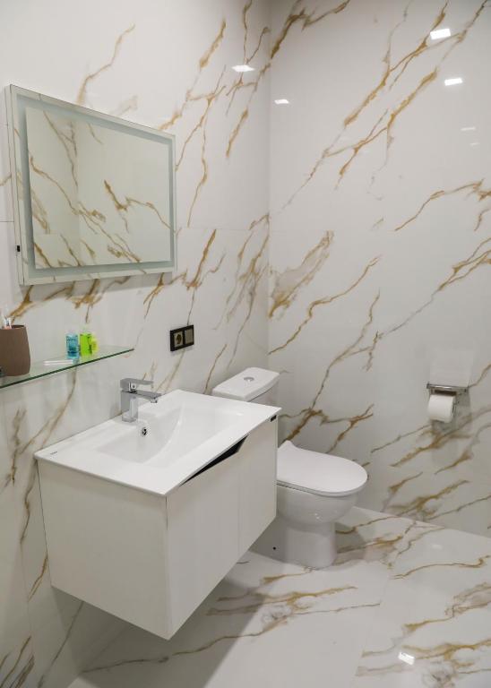 Koupelna v ubytování Aeka-hotel