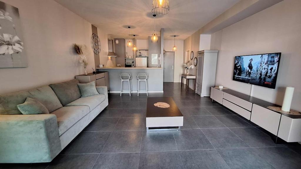 TAHITI - Meherio City Appt - Housity