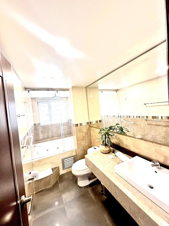Koupelna v ubytování HOTEL SHERIDAN BOGOTA