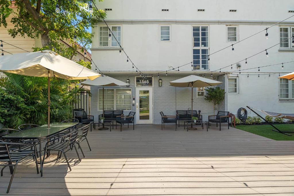 Baybreeze Apartments by Lowkl photo