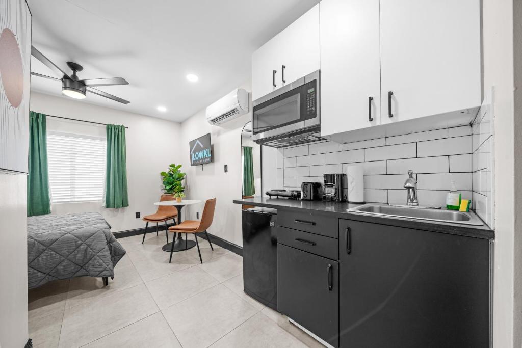 Baybreeze Apartments by Lowkl photo