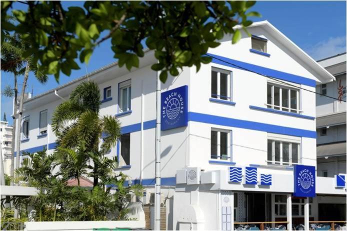 Budova, kde se aparthotel nachází