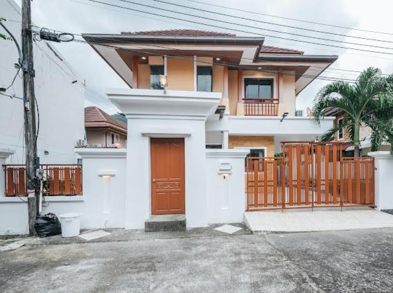 Bygningen som villaen ligger i