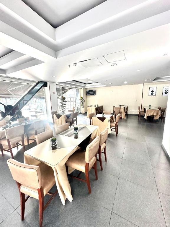 Posezení v ubytování HOTEL SHERIDAN BOGOTA