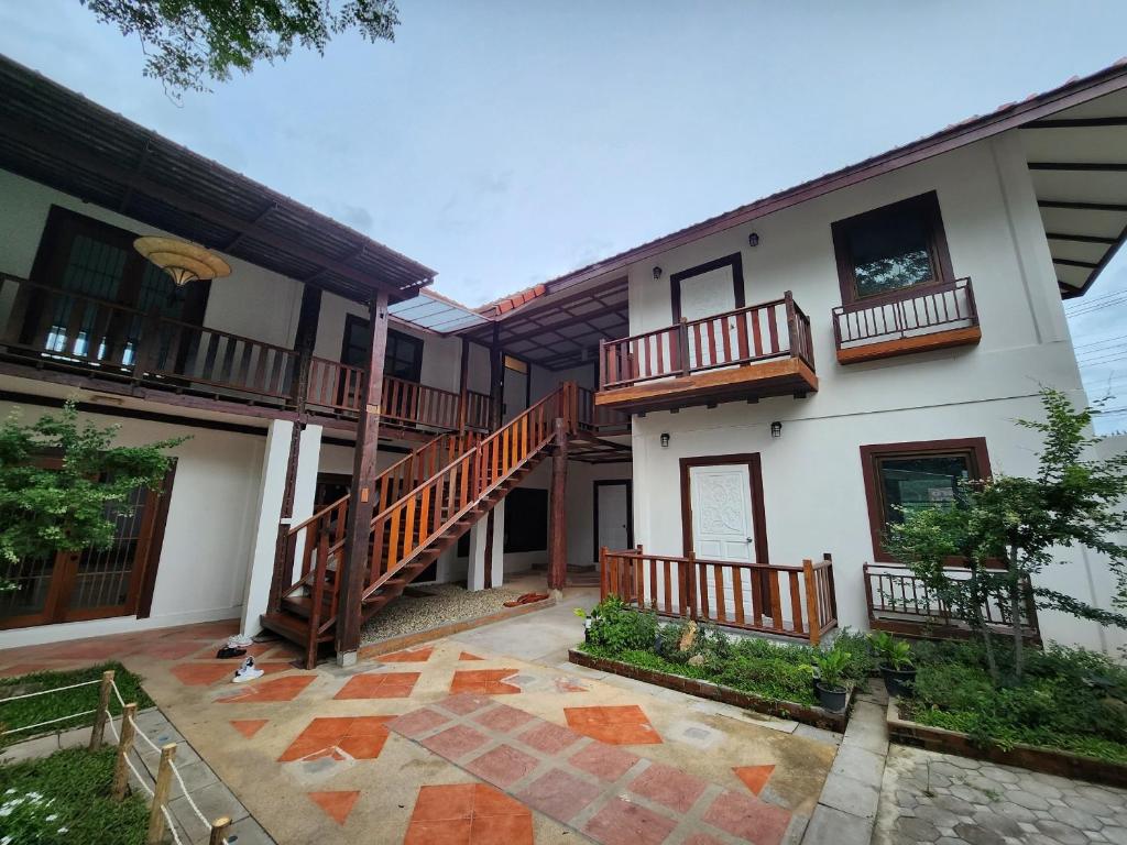 Bangunan di mana terletaknya resort