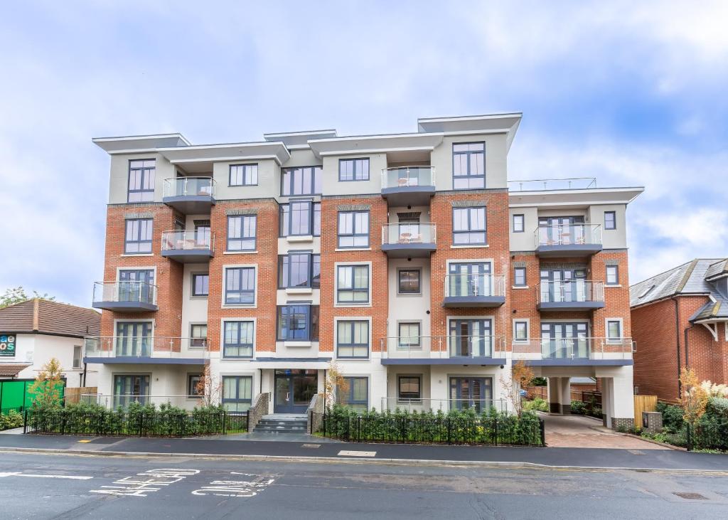 an image of an apartment building at House of Fisher - Athena Court in Maidenhead