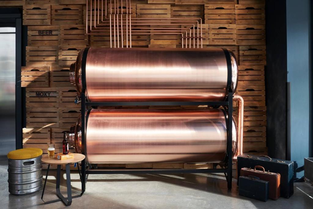 Moxy Edinburgh Fountainbridge - Resim 34