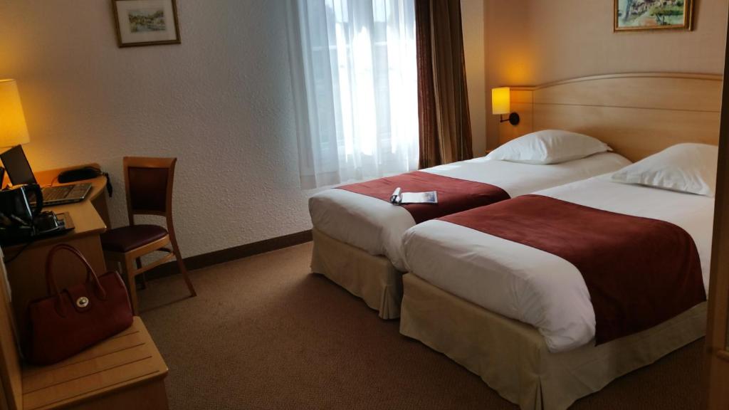 Brit Hotel Châteaudun - Superior Twin Room With Garden View