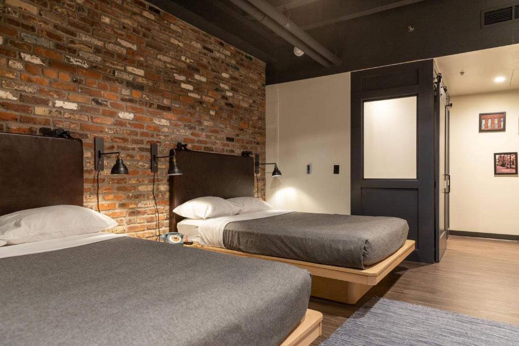 Moxy Nashville Downtown - 