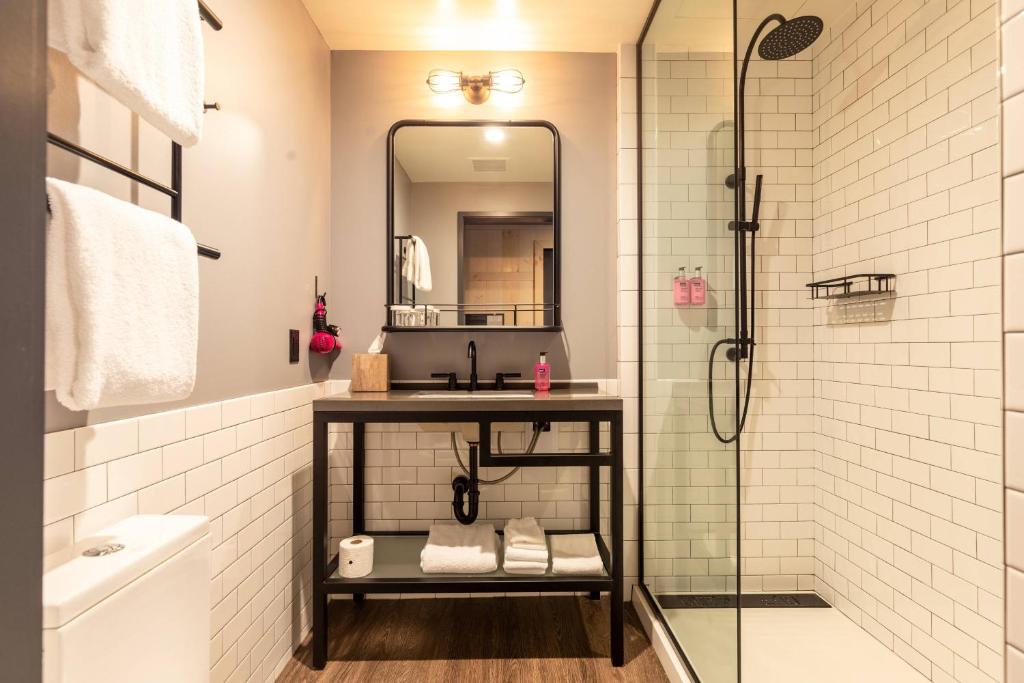 Moxy Nashville Downtown - Kingkamer