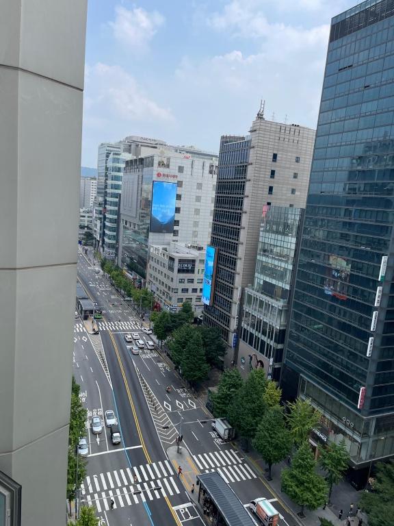 Vista generica su Seul o vista sulla città dall'interno dell'appartamento