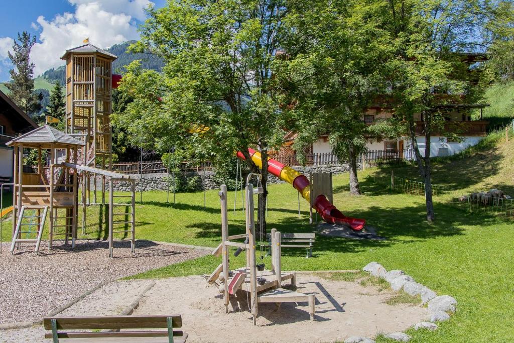 Herní místnost nebo prostor pro děti v ubytování Hotel Sonnberg