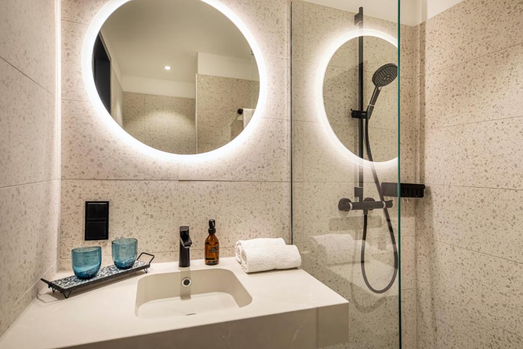 LOGINN Hotel Köln Airport - Resim 10