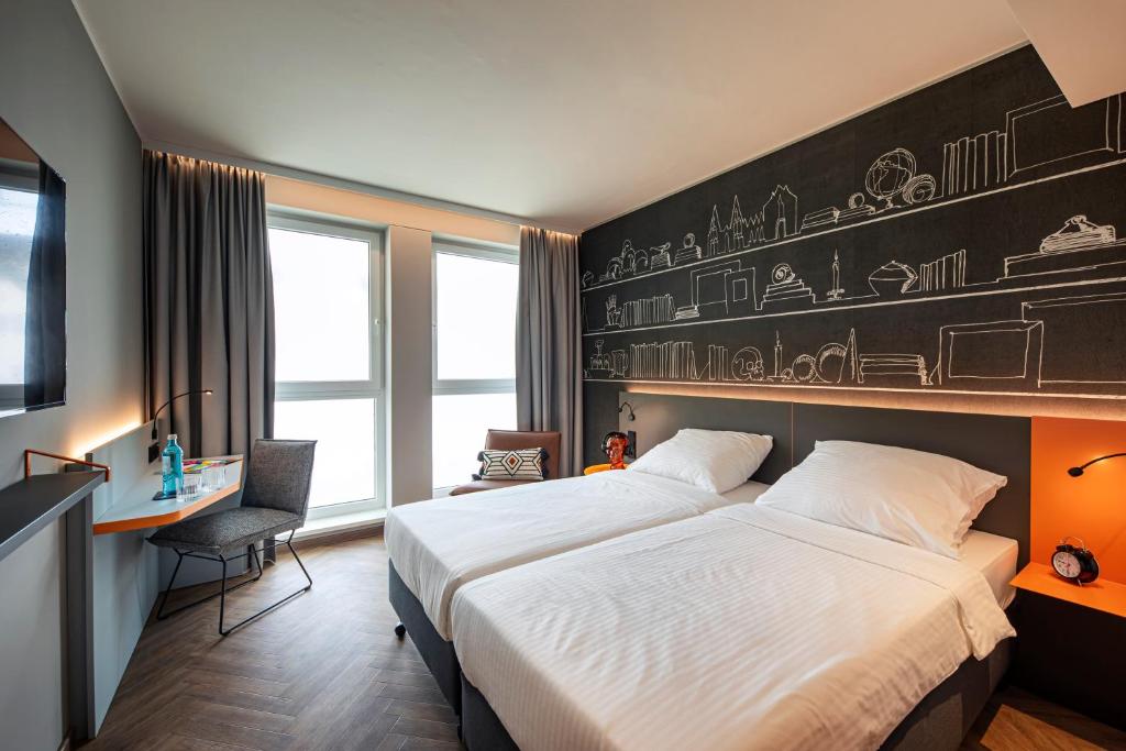 LOGINN Hotel Köln Airport - Resim 15