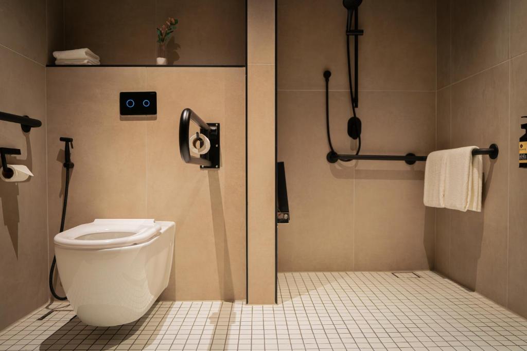 AUHotel -Zayed International Airport-Located in Transit Area -Onwards Boarding Pass Required - Resim 19