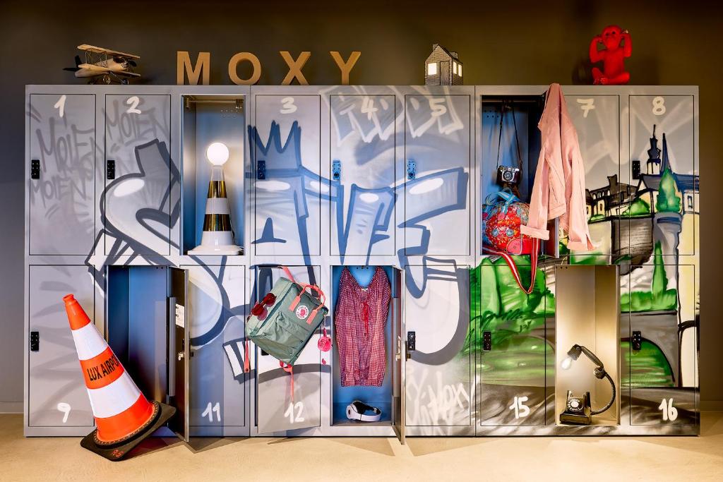 Moxy Luxembourg Airport - Resim 16
