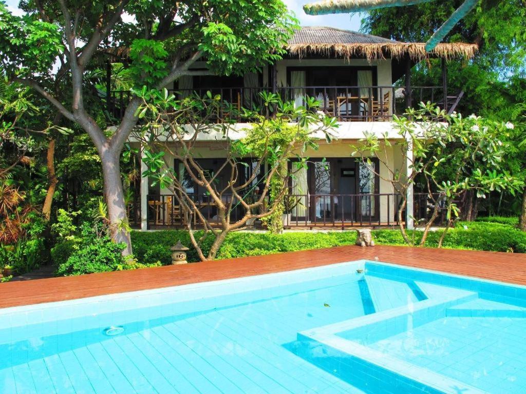 Kolam renang di atau dekat dengan Tamarina Resort
