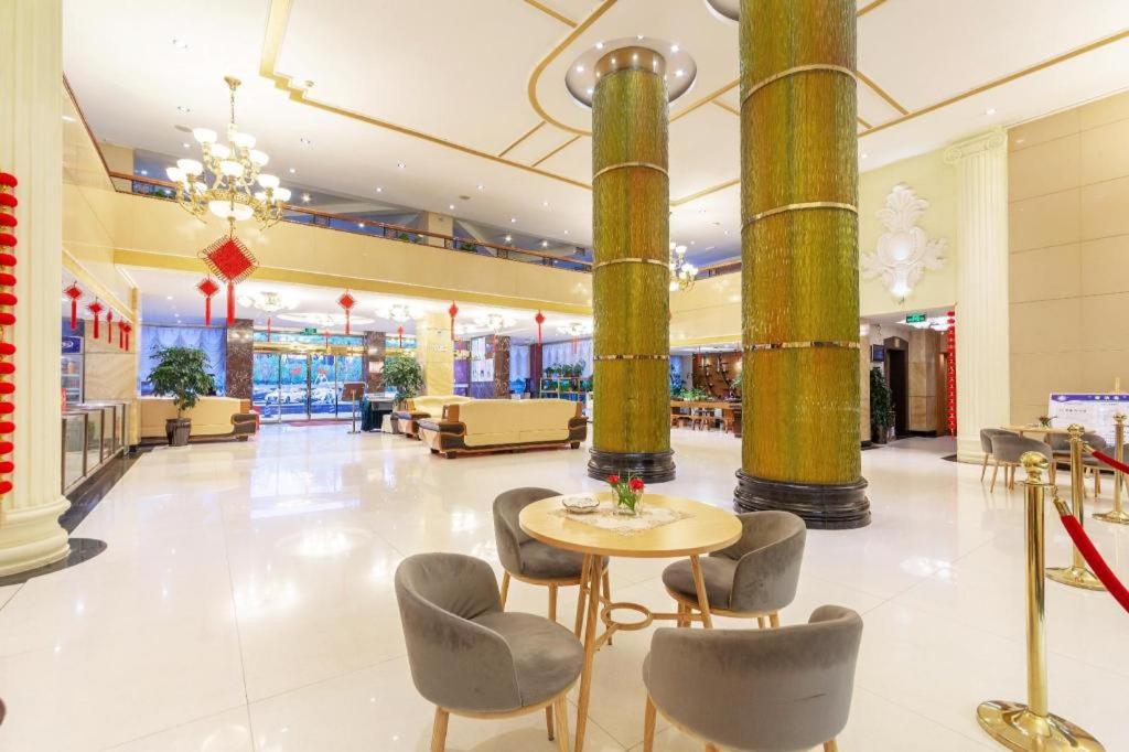 Posezení v ubytování Kunming Noah's Ark Hotel