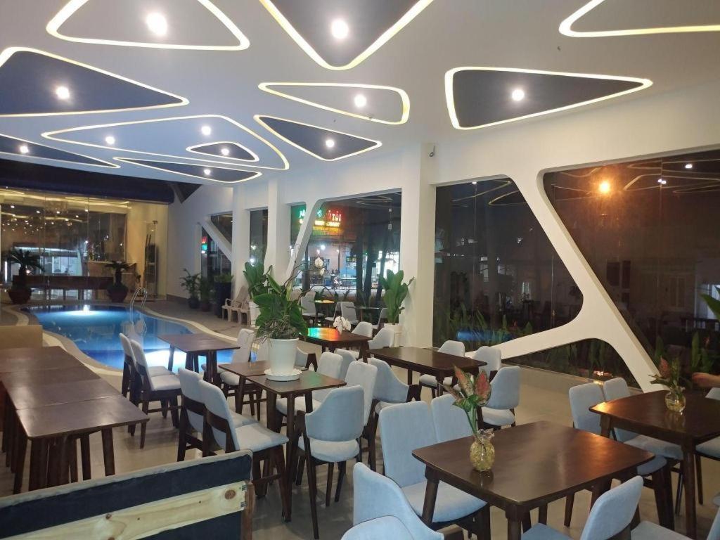 Hồ bơi trong/gần Damina boutique hotel