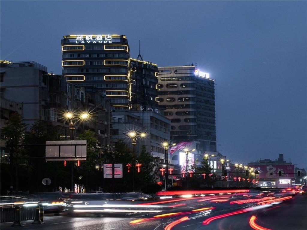 Γενική άποψη της πόλης Deyang ή θέα της πόλης από  αυτό το ξενοδοχείο