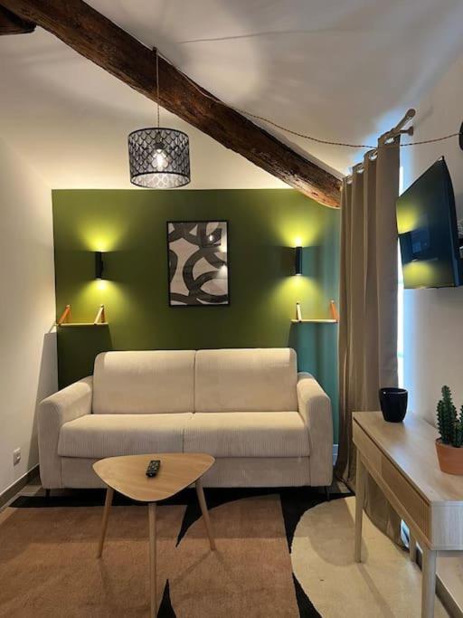 Photo de la galerie de l'établissement vert de saxe climatisé, à Nîmes