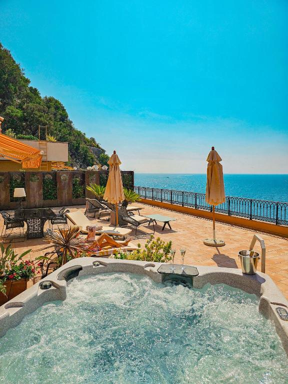 Hôtel La Pérouse Nice Baie des Anges - Suite Mediterránea Con Vistas Al Mar